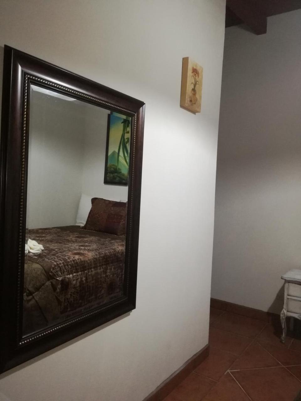 Hotel Mansion Del Rey Antigua Ngoại thất bức ảnh
