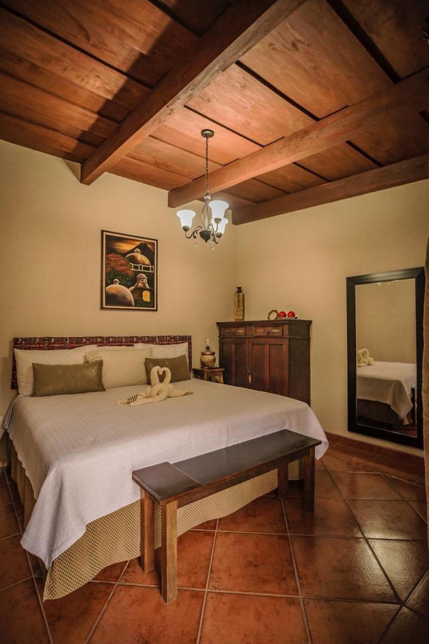 Hotel Mansion Del Rey Antigua Ngoại thất bức ảnh